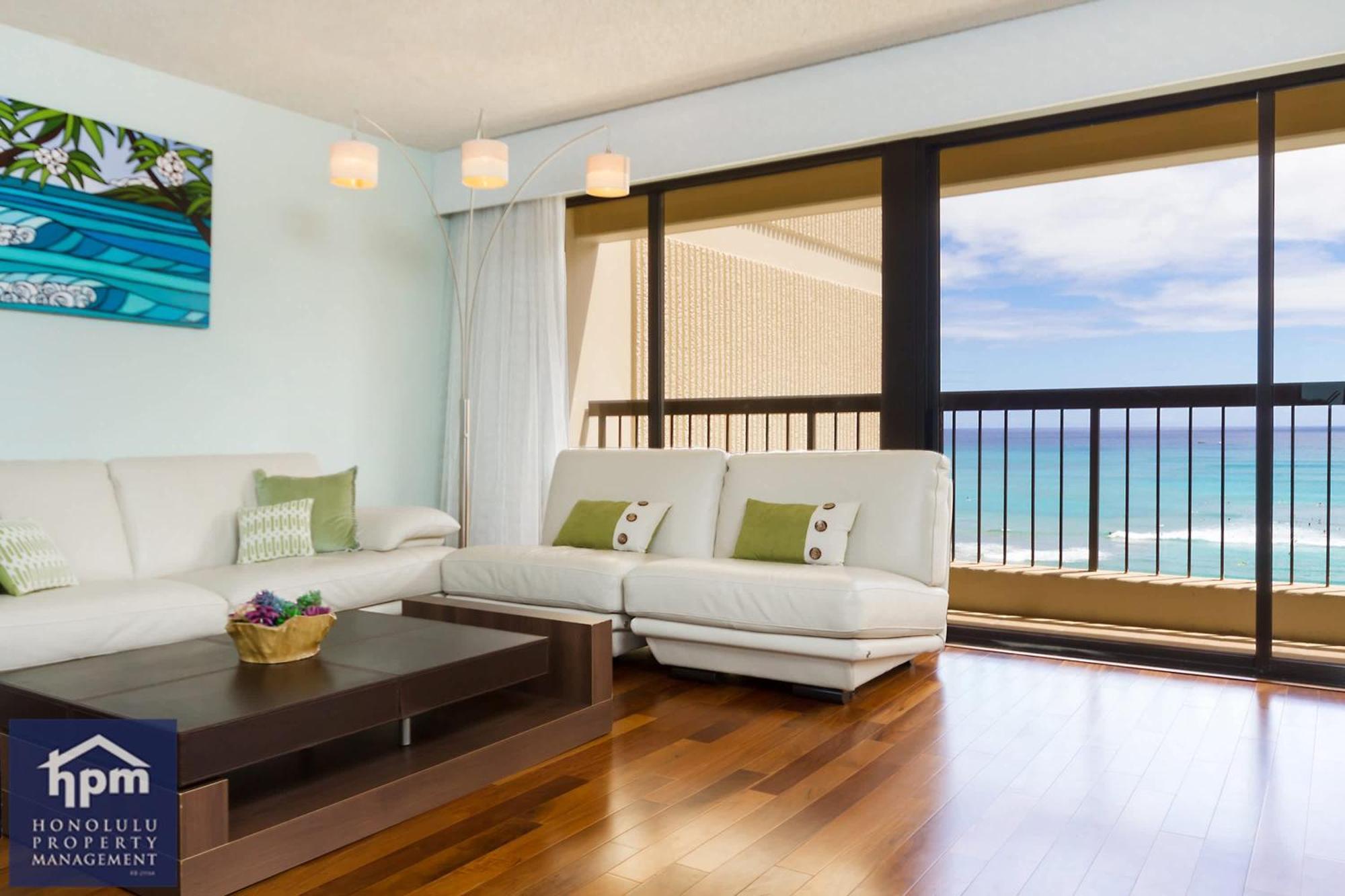 Turquoise Ocean Views Walk To Waikiki